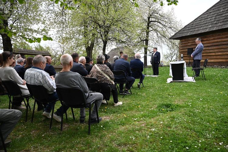 В Ужгороді розпочали відновлення унікальної дерев’яної синагоги XIX століття