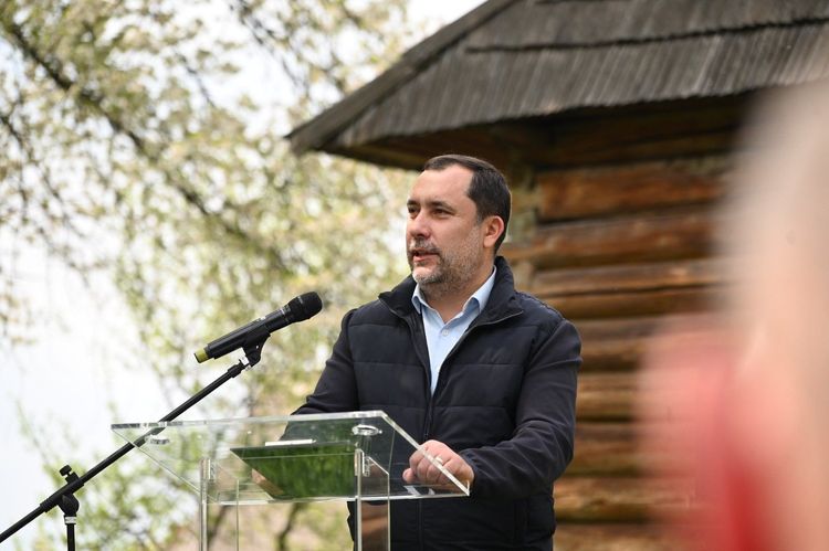 В Ужгороді розпочали відновлення унікальної дерев’яної синагоги XIX століття