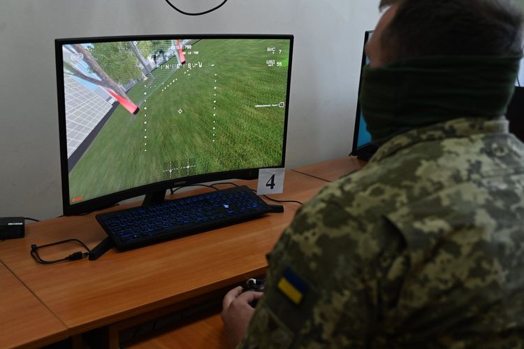На Закарпатті відбулися перші змагання із дрон-рейсингу «TEIB 2026»
