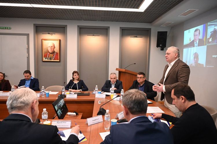 Геополітичні виклики та стратегії відновлення: в УжНУ стартувала масштабна міжнародна конференція