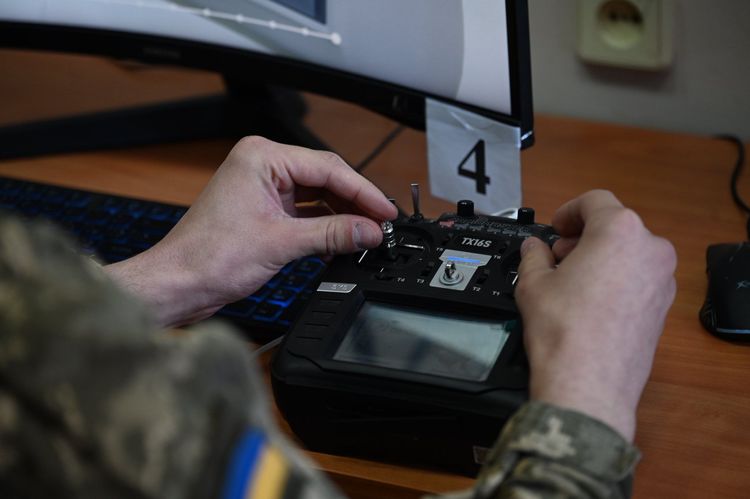 На Закарпатті відбулися перші змагання із дрон-рейсингу «TEIB 2026»