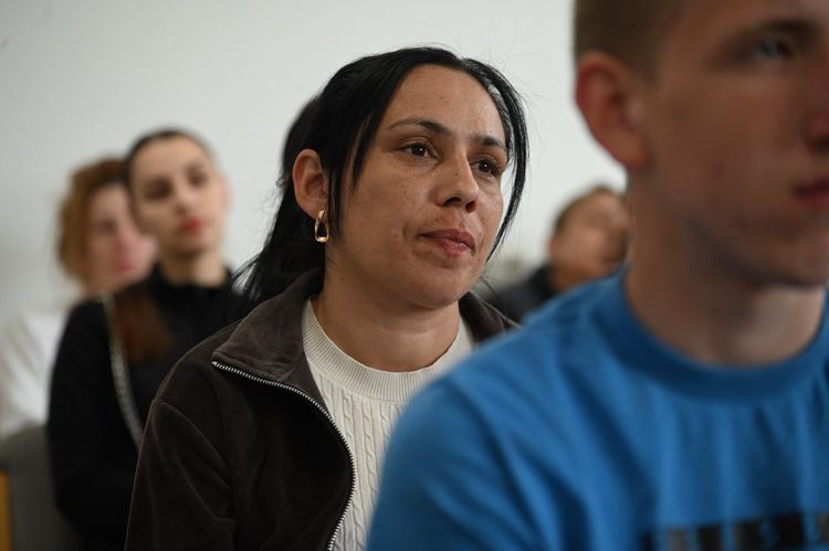 Патронат замість інтернатів: ромську громаду Ужгорода ознайомили з перевагами сімейного виховання