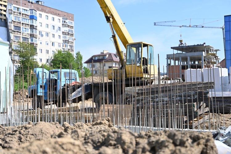 Мирослав Білецький і Наталія Калмикова проінспектували будівництво ветеранського простору в Ужгороді