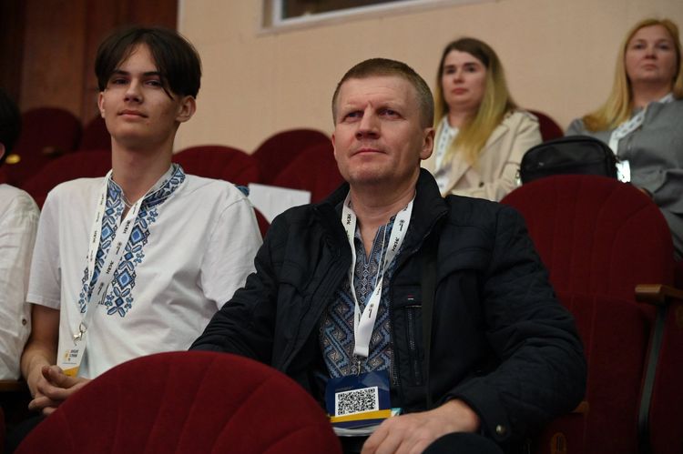 77 юних астрономів з усієї країни змагаються в Ужгороді за звання найкращого