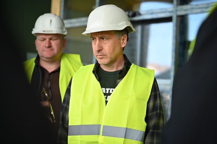 Мирослав Білецький і Наталія Калмикова проінспектували будівництво ветеранського простору в Ужгороді