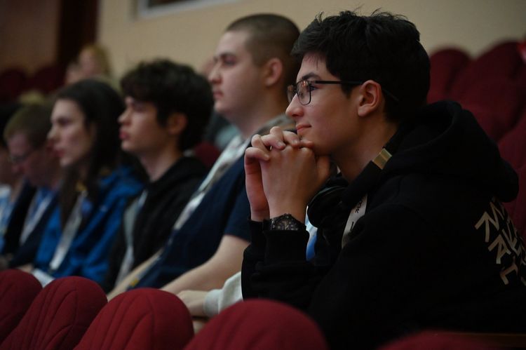 77 юних астрономів з усієї країни змагаються в Ужгороді за звання найкращого