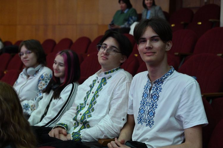 77 юних астрономів з усієї країни змагаються в Ужгороді за звання найкращого