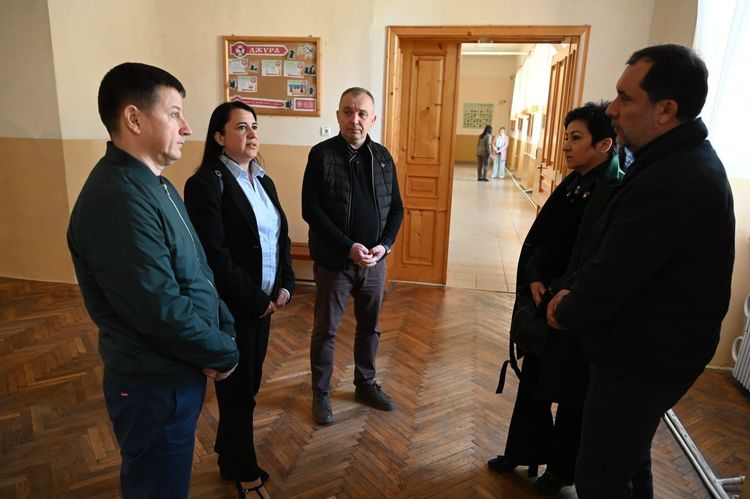 Юрій Гузинець відвідав заклади освіти Берегівського району