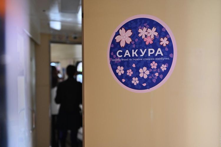 До Ужгорода зі столиці вперше прибув новий флагманський поїзд «Сакура»