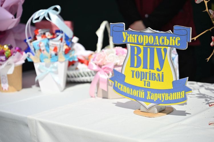 «Платформа твоїх можливостей»: в Ужгороді відбувся обласний фестиваль кар’єри