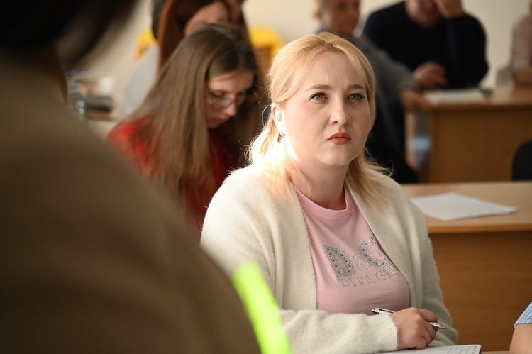 У Чопській громаді освітяни опановували навички психологічної стійкості