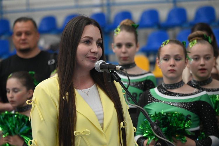 «Пліч-о-пліч»: в Ужгороді провели обласні змагання з черлідингу