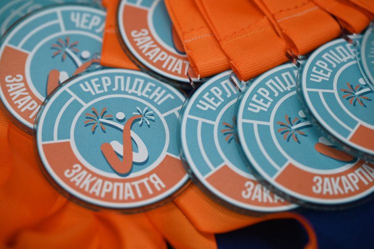 «Пліч-о-пліч»: в Ужгороді провели обласні змагання з черлідингу