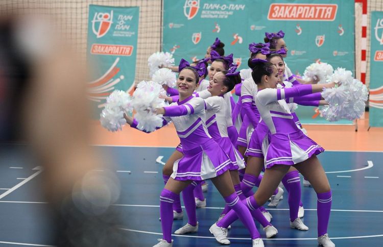 «Пліч-о-пліч»: в Ужгороді провели обласні змагання з черлідингу