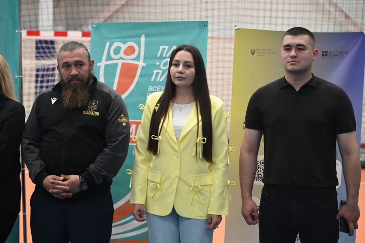 «Пліч-о-пліч»: в Ужгороді провели обласні змагання з черлідингу