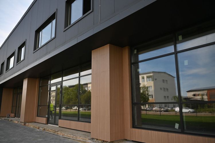 Мирослав Білецький та Віктор Микита оглянули будівництво інноваційного фармзаводу на Закарпатті