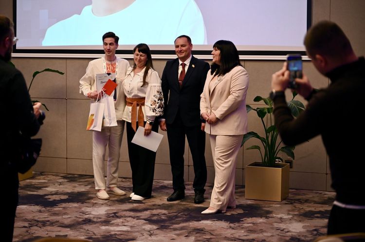 Закарпатець Іван Коперльос переміг у Всеукраїнському конкурсі «Учитель року – 2026»