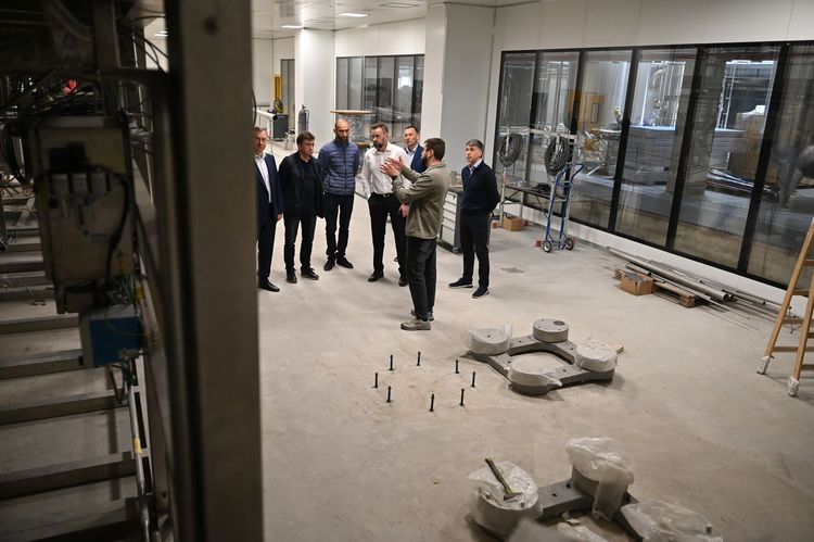 Мирослав Білецький та Віктор Микита оглянули будівництво інноваційного фармзаводу на Закарпатті