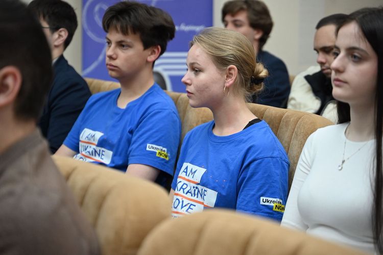 «Лідери змін Закарпаття» – нова обласна премія для молоді!