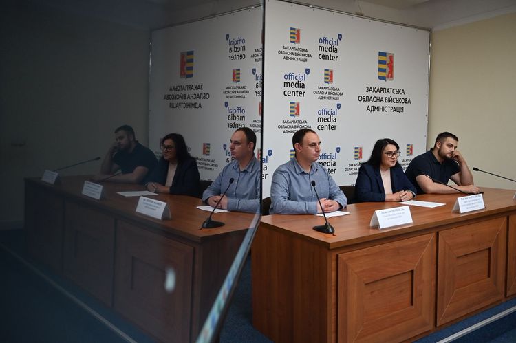 «Лідери змін Закарпаття» – нова обласна премія для молоді!