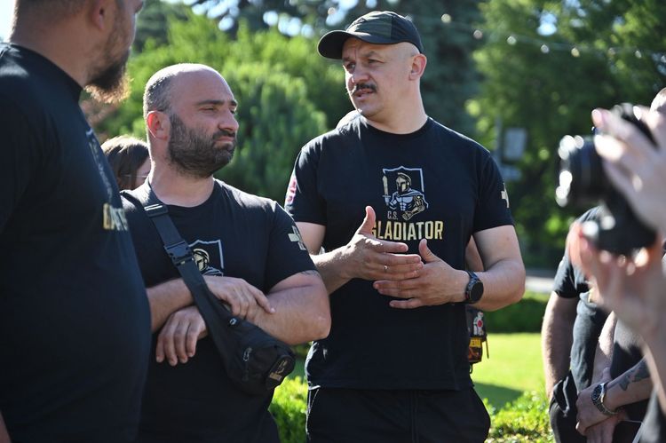 В Ужгороді урочисто підняли прапор морської піхоти України та вшанували полеглих Героїв