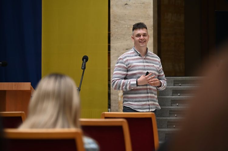Працівники ОВА вдосконалювали навички інклюзивної комунікації та етичного спілкування