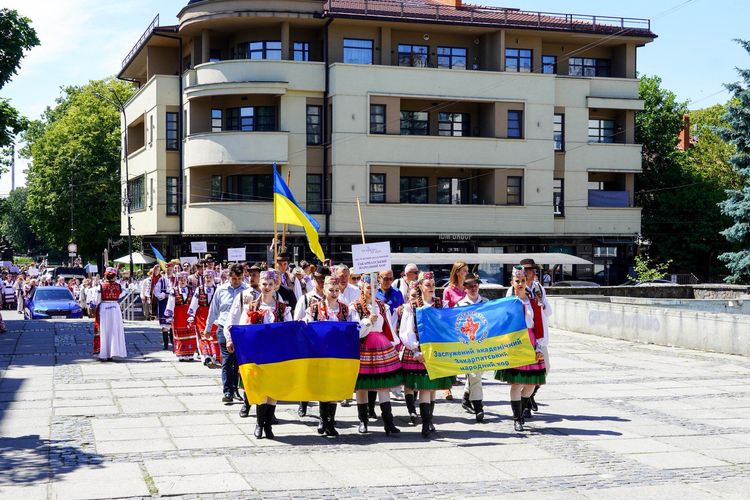 На Закарпатті відбувся І Відкритий фольклорний фестиваль-конкурс «Шовкова косиця»