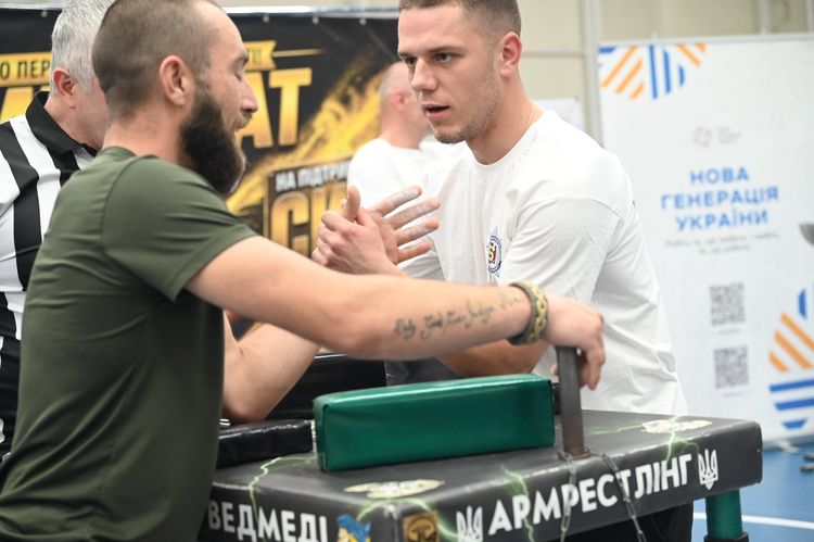 В Ужгороді відбувся обласний чемпіонат з армрестлінгу на підтримку Сил оборони України