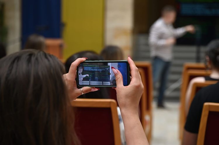 Працівники ОВА вдосконалювали навички інклюзивної комунікації та етичного спілкування