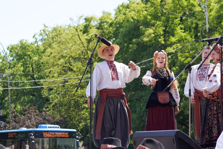 На Закарпатті відбувся І Відкритий фольклорний фестиваль-конкурс «Шовкова косиця»