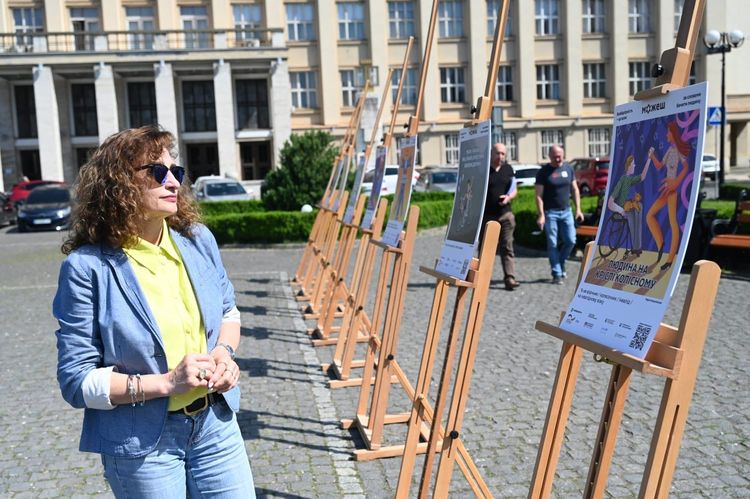 В Ужгороді презентували всеукраїнську художню виставку про етичну комунікацію