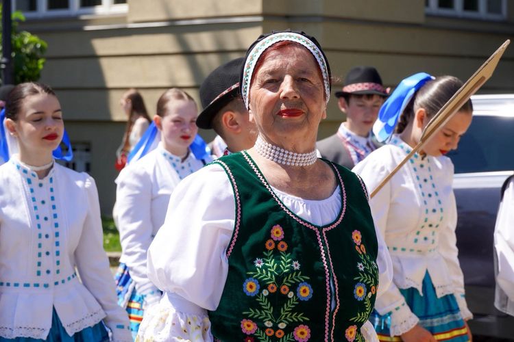 На Закарпатті відбувся І Відкритий фольклорний фестиваль-конкурс «Шовкова косиця»