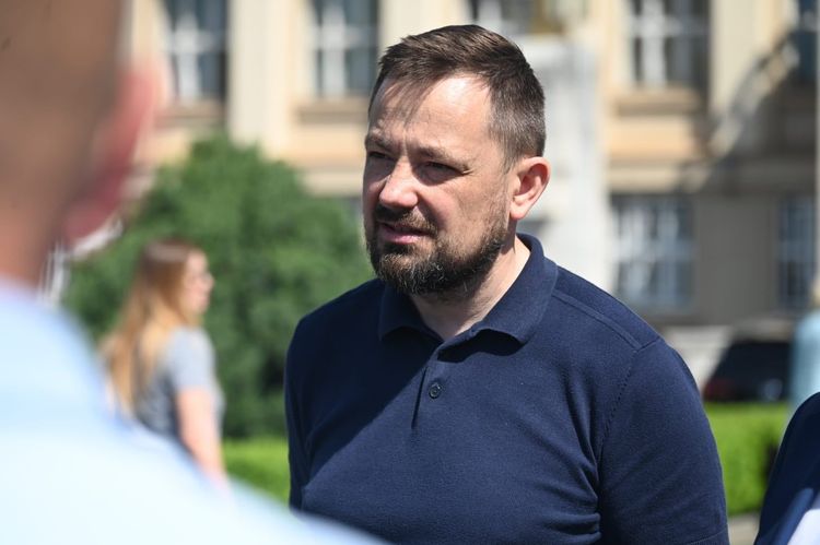 В Ужгороді презентували всеукраїнську художню виставку про етичну комунікацію