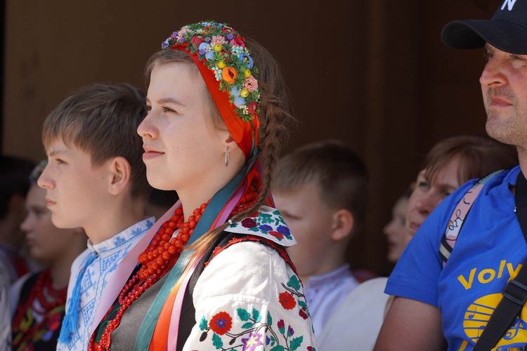 На Закарпатті відбувся І Відкритий фольклорний фестиваль-конкурс «Шовкова косиця»
