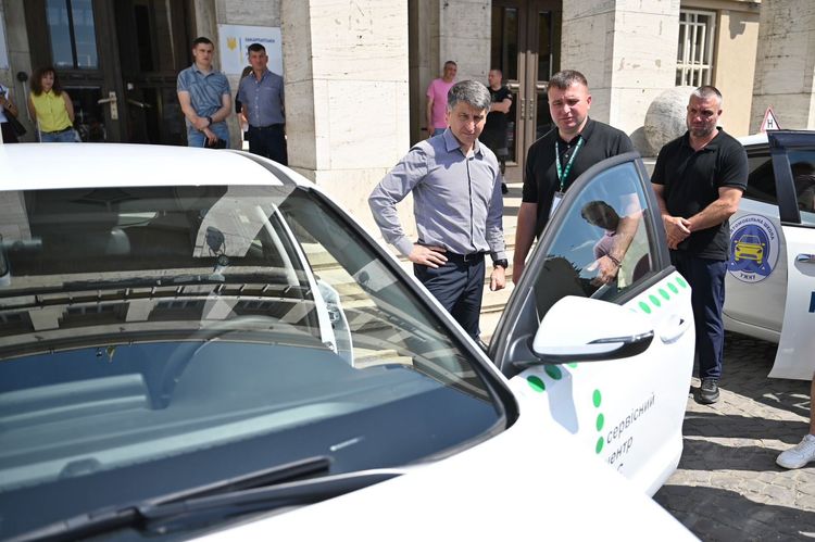 На базі УжНУ діє єдина в області безбар’єрна автошкола для людей з інвалідністю