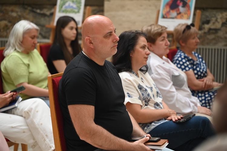Працівники ОВА вдосконалювали навички інклюзивної комунікації та етичного спілкування