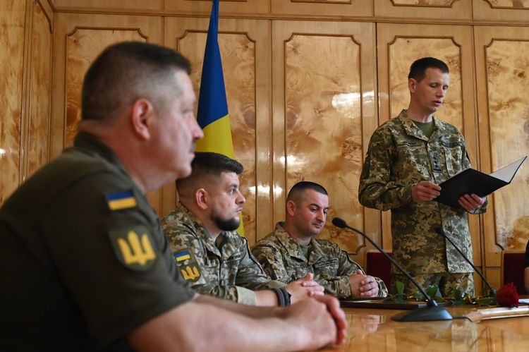 У Закарпатській ОВА відзначили фахівців Держспецзв’язку