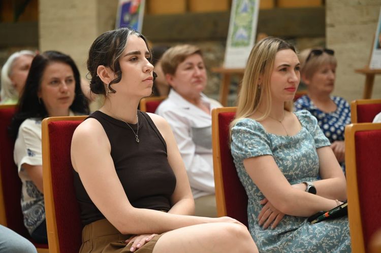 Працівники ОВА вдосконалювали навички інклюзивної комунікації та етичного спілкування