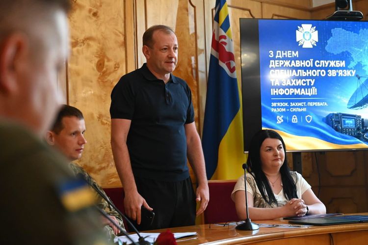 У Закарпатській ОВА відзначили фахівців Держспецзв’язку