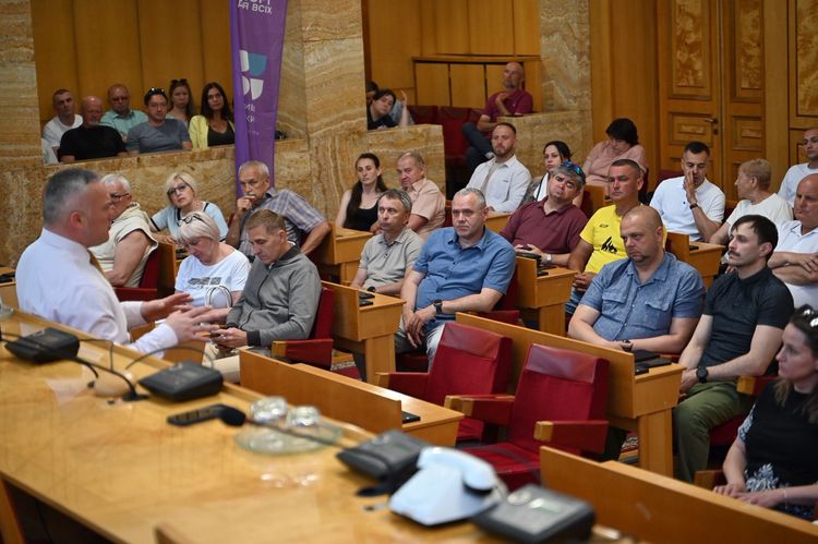 Заступник міністра молоді та спорту зустрівся із представниками спортивної спільноти Закарпаття