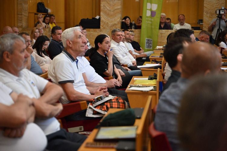 Заступник міністра молоді та спорту зустрівся із представниками спортивної спільноти Закарпаття