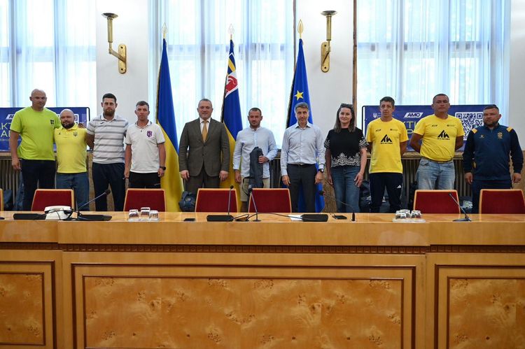 Заступник міністра молоді та спорту зустрівся із представниками спортивної спільноти Закарпаття