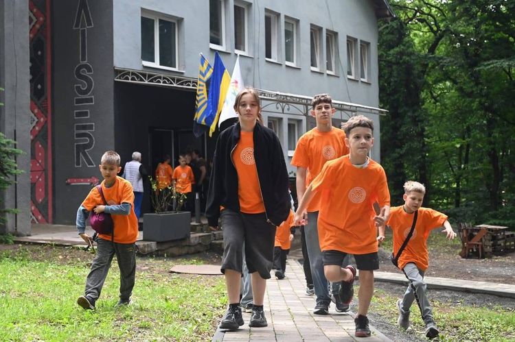 Понад 240 дітей відпочивають на Закарпатті в межах проєкту «Карпатська зміна»