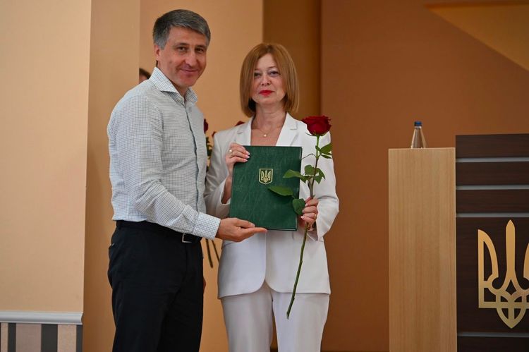 На Закарпатті відзначили працівників господарського суду з нагоди професійного ювілею