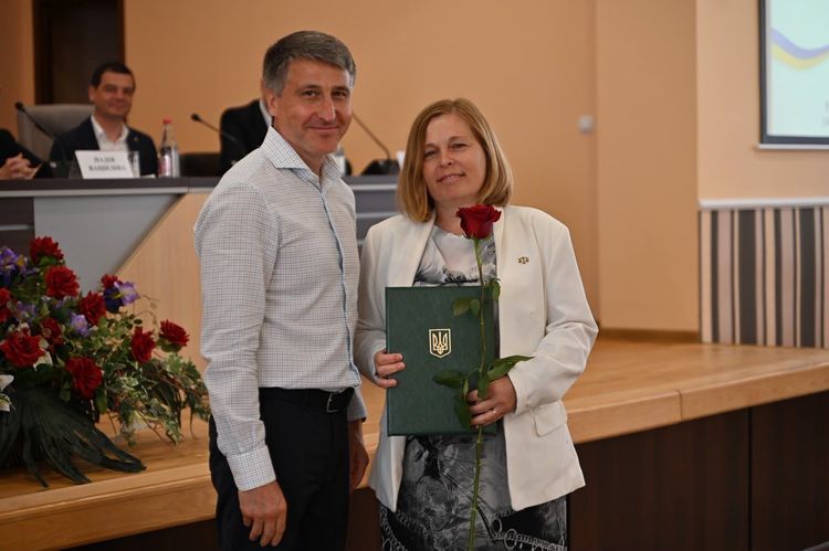 На Закарпатті відзначили працівників господарського суду з нагоди професійного ювілею