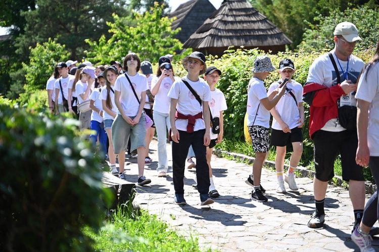 Понад 240 дітей відпочивають на Закарпатті в межах проєкту «Карпатська зміна»