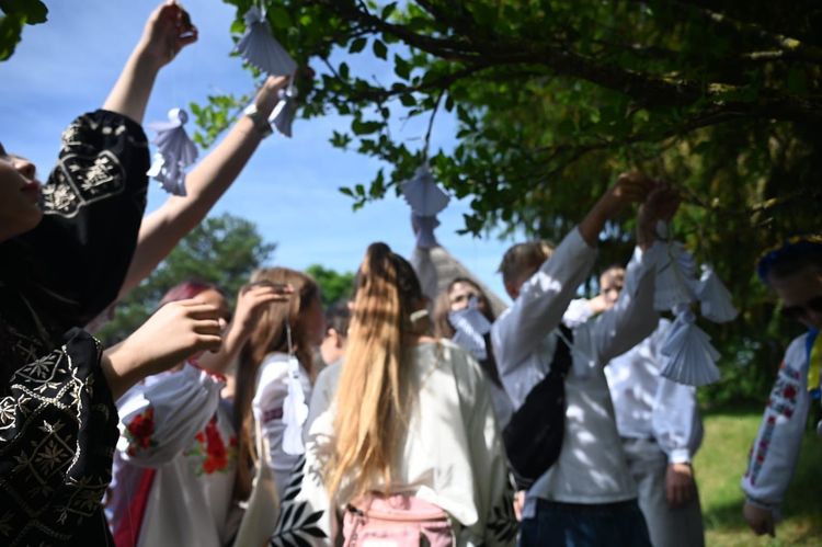 В Ужгородському скансені вшанували пам’ять дітей, які загинули через агресію РФ