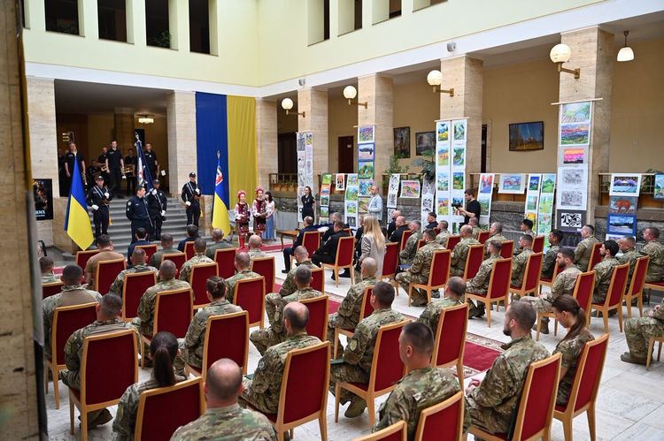 В атріумі ОВА нагородили бійців батальйону «Стрілецький»