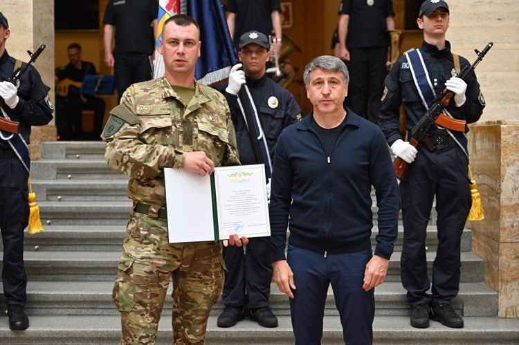 В атріумі ОВА нагородили бійців батальйону «Стрілецький»