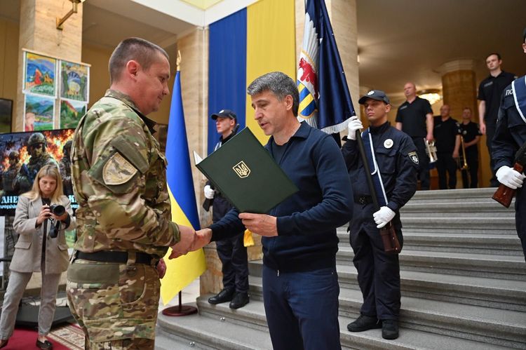 В атріумі ОВА нагородили бійців батальйону «Стрілецький»